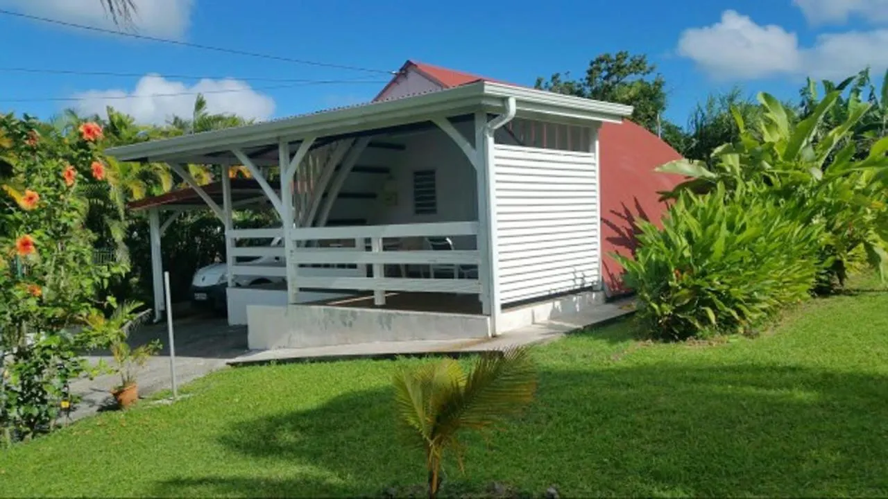 Bungalow Harmonieux A Fort-De-France, Jardin Prive